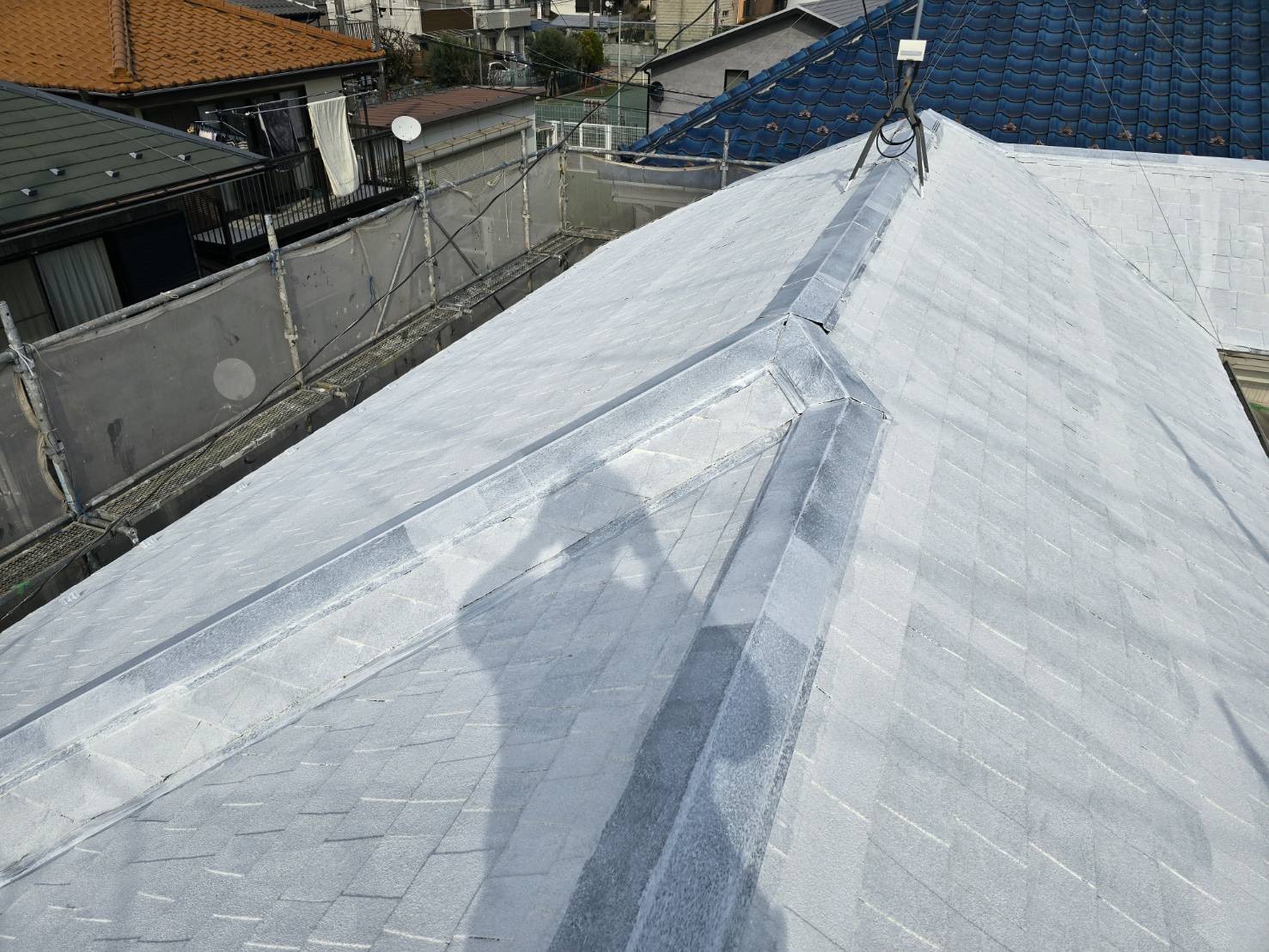 屋根下塗り